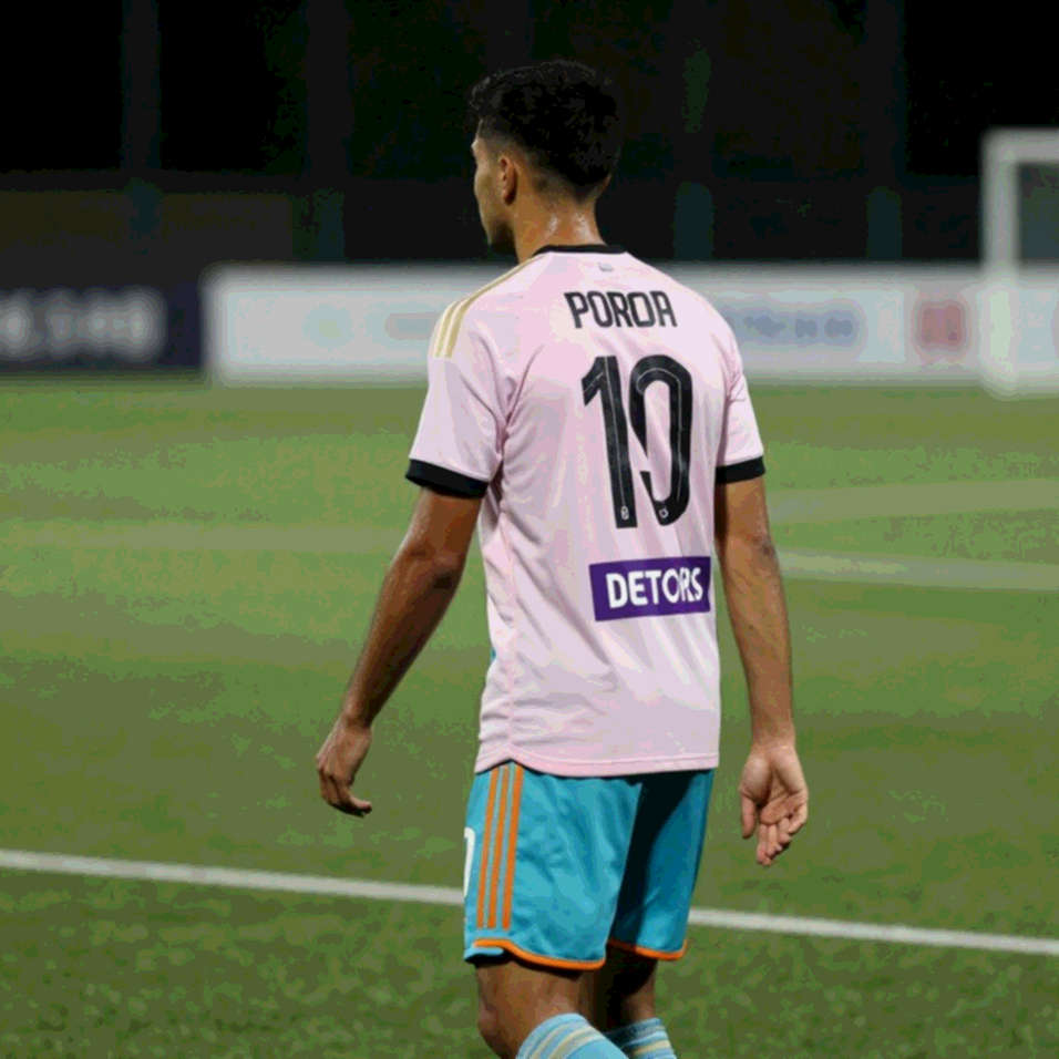 बारह महीने का क्लॉज़: यूनाइटेड का असली संकट सुर्खी में नहीं, कॉन्ट्रैक्ट की दूसरी पंक्ति में है